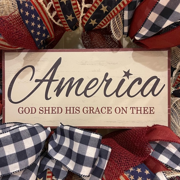 Patriotic WREATH “America God She’d His Grace on Thee” Red, White Blue FULL - Picture 8 of 13